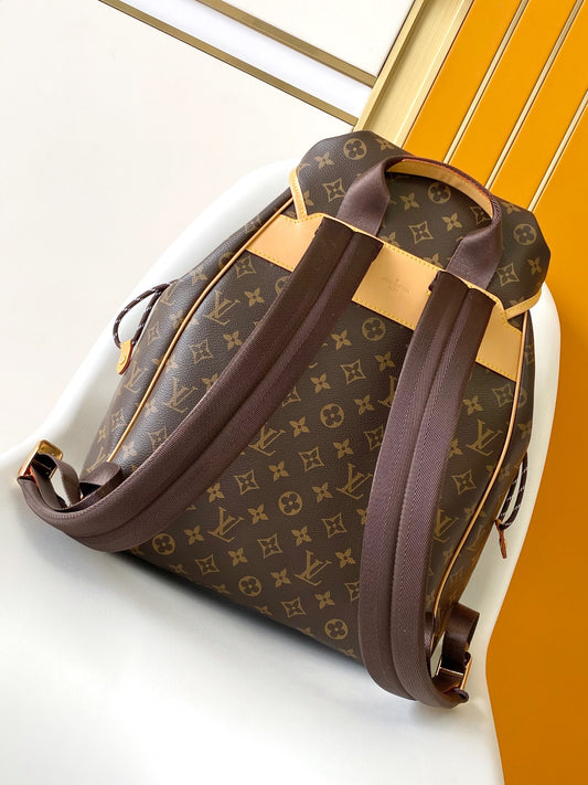 Classic Louis Vuitton Monogram Backpack with Functional Pockets and Timeless Design
