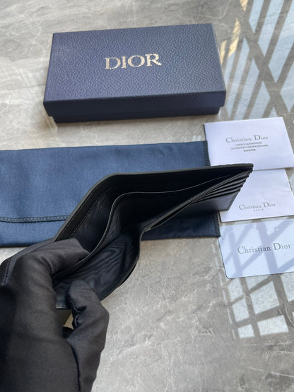 Sophisticated Dior Men's Wallet With Embossed Monogram And Premium Leather 2ESBH027FLG H00N