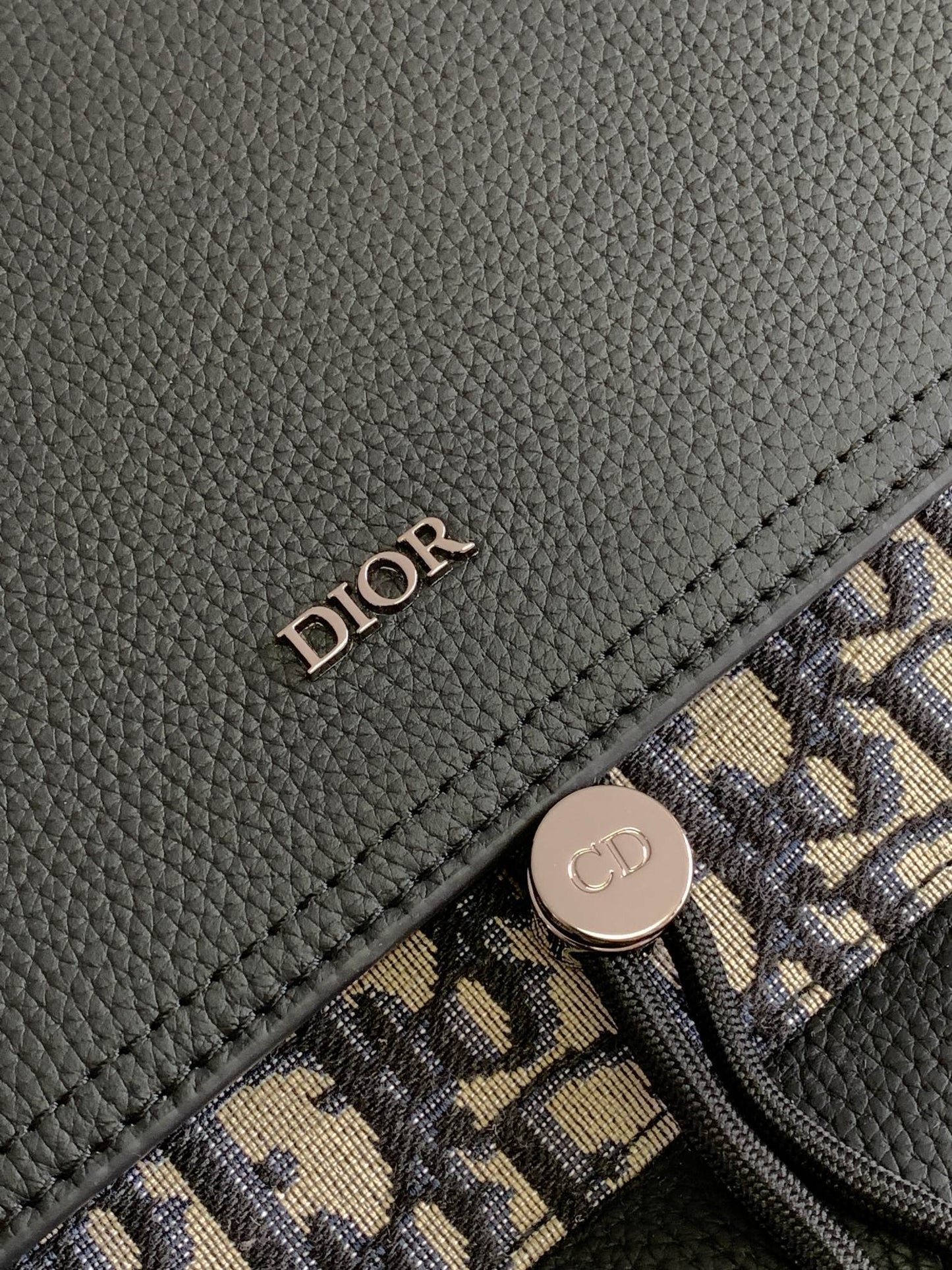 Chic Dior Backpack With Signature Monogram And Leather Accents 1ADBA041