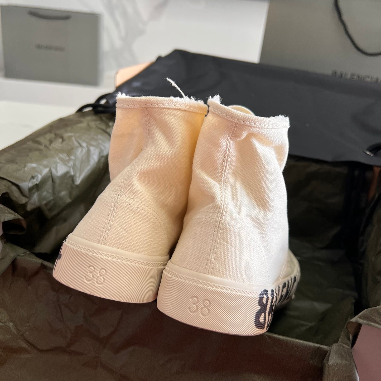 Balenciaga Unisex Beige High-Top Canvas Sneakers with Brand Logo Sole for Elevated Street Luxury