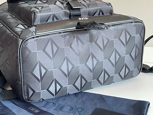 Stylish Dior Explorer Backpack With Geometric Pattern And Functional Buckle 1ESBA 89018