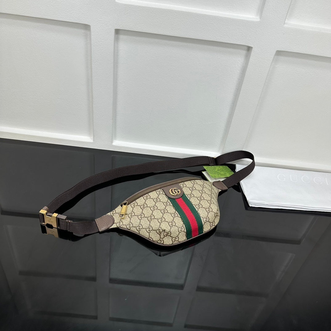 Chic Gucci Fanny Pack with Iconic GG Pattern and Distinctive Stripes for Trendsetters 839106