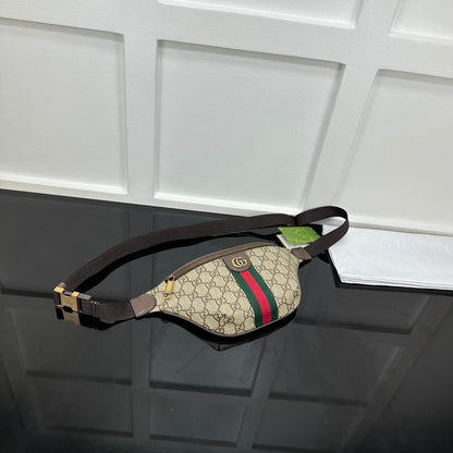 Chic Gucci Fanny Pack with Iconic GG Pattern and Distinctive Stripes for Trendsetters 839106