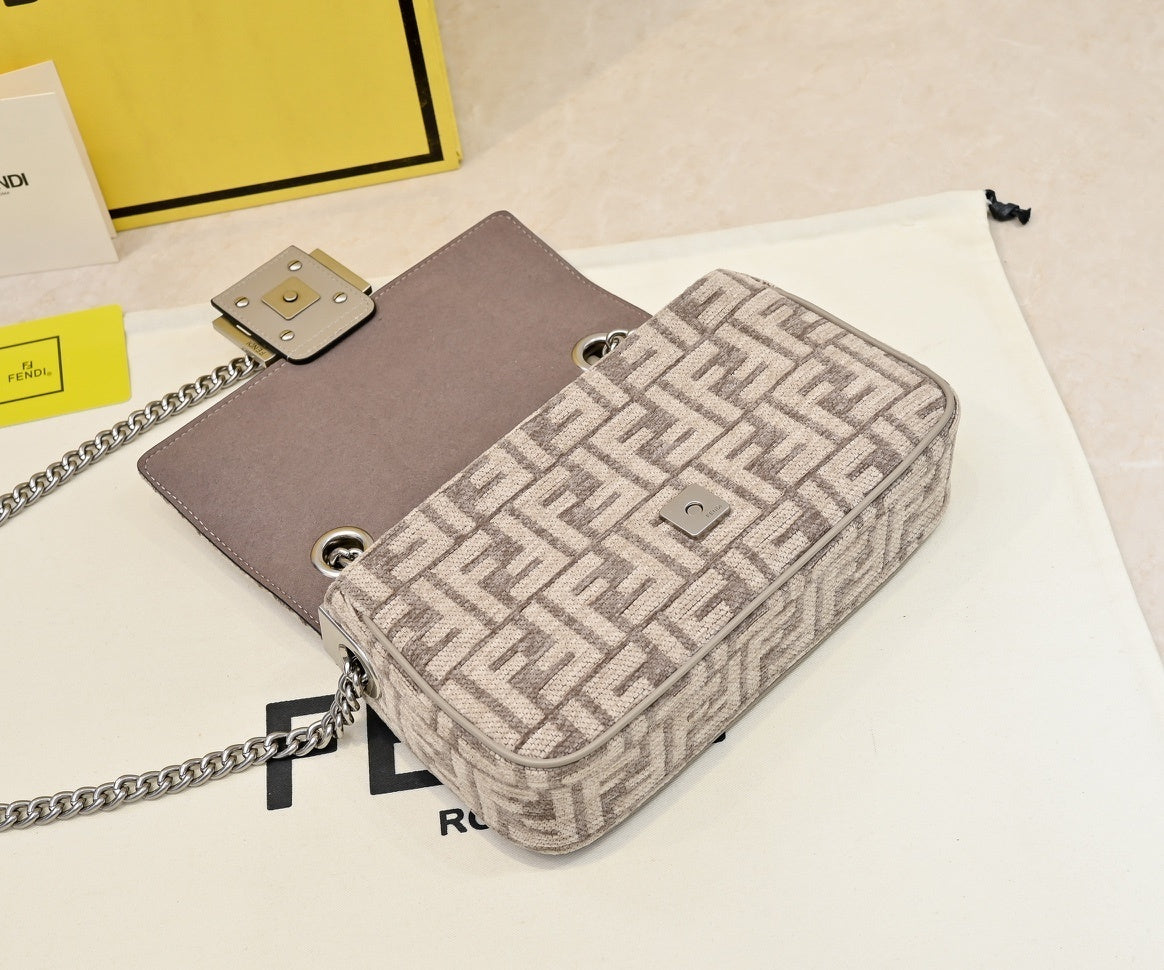 Elegant Fendi Baguette Bag With Signature FF Pattern And Chain Strap 008