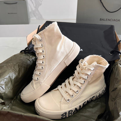 Balenciaga Unisex Beige High-Top Canvas Sneakers with Brand Logo Sole for Elevated Street Luxury