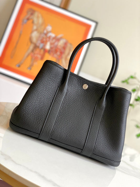 Elegant Hermes Garden Party Handbag in Creamy White Leather 3113