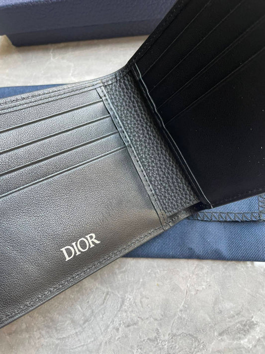 Sophisticated Dior Men's Wallet With Embossed Monogram And Premium Leather 2ESBH027FLG H00N