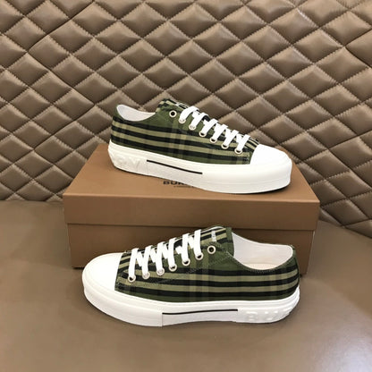 Burberry Unisex Green Plaid Canvas Sneakers Trendy Comfortable Footwear For Men And Women With Distinctive Check Design