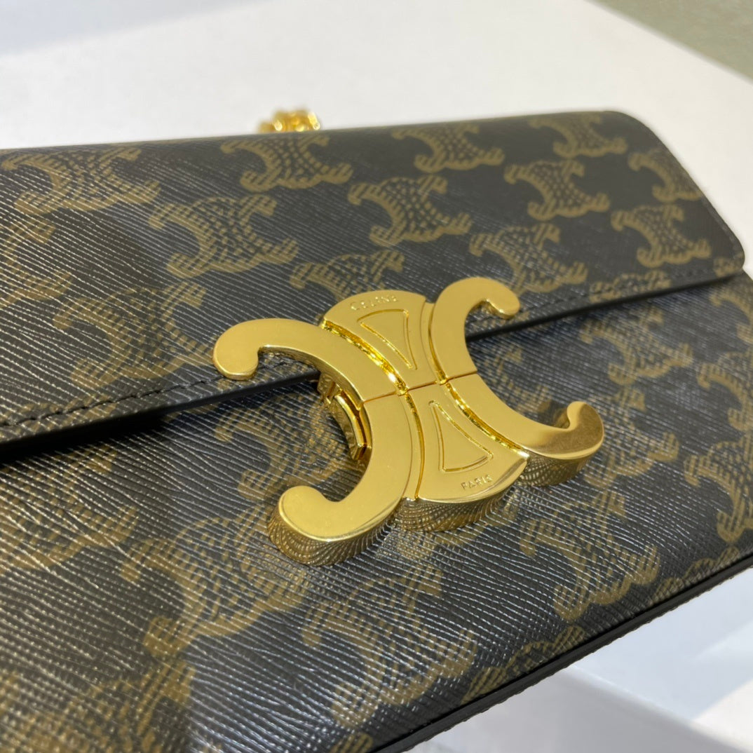 Celine shoulder bag Triomphe Patterned Chain Bag With Gold Logo Buckle 7992