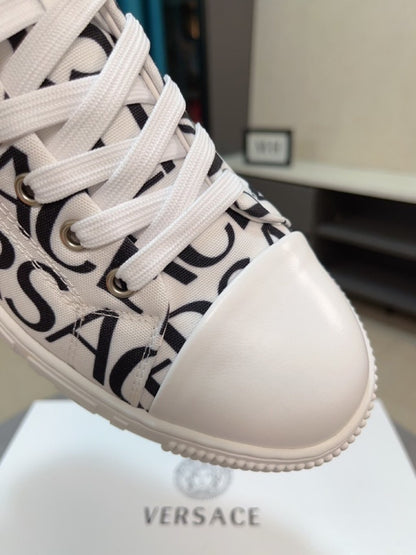 Versace Men's High-Top Sneakers - Luxury Designer Athletic Footwear with Baroque Print & Greek Key