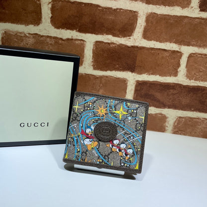 Gucci Wallet With Disney Donald Duck Print And GG Pattern For Fashion Enthusiasts 647937