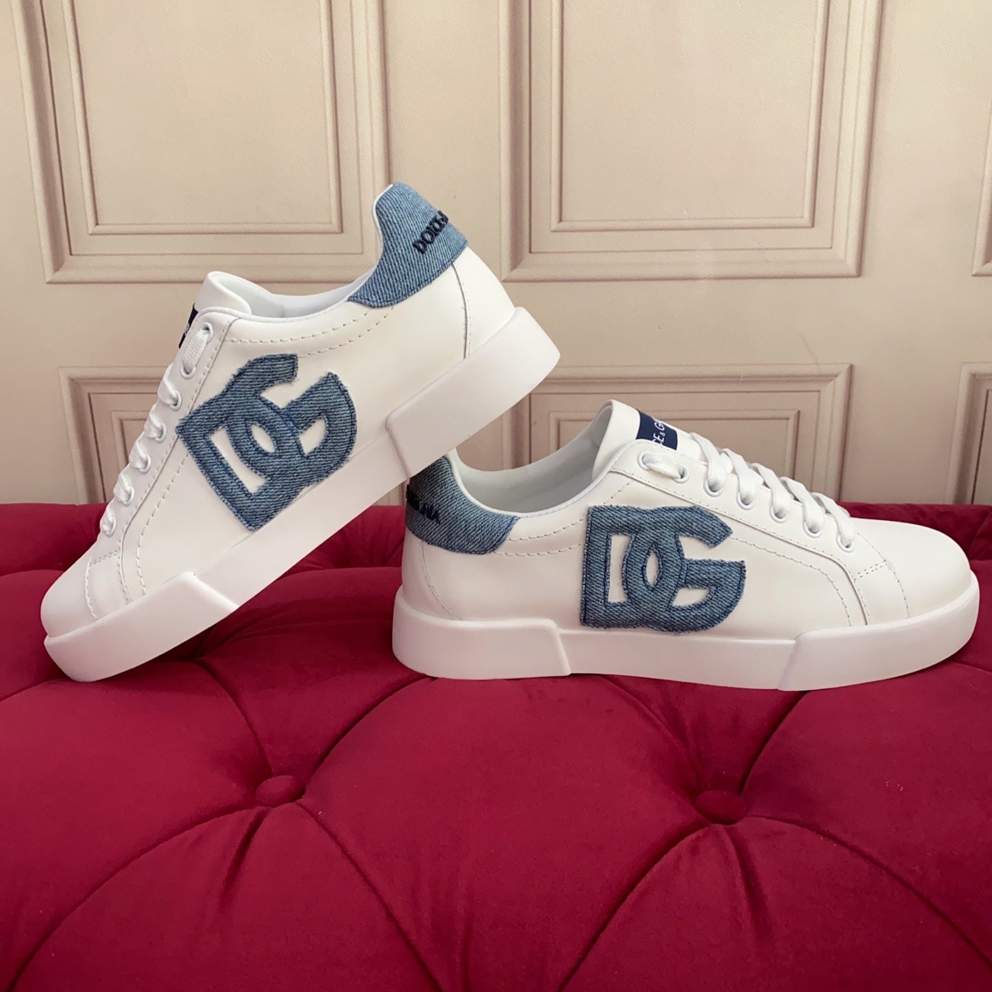 Dolce & Gabbana DG Logo Unisex Casual Sneakers