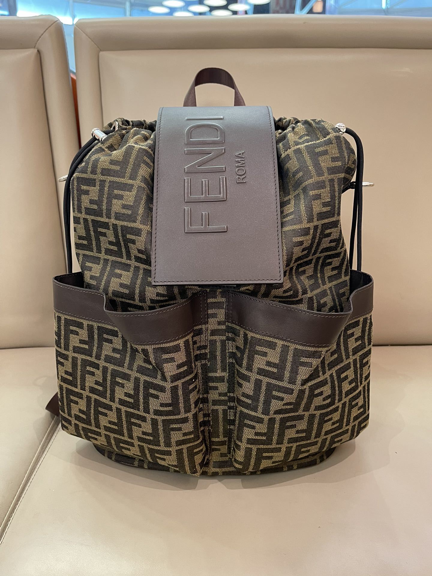 Stylish Fendi Backpack With Signature FF Pattern And Leather Branding Flap 7vz070