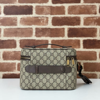 Gucci Beige and Ebony GG Supreme Canvas Top Handle Vanity Case with Web Stripe 811489