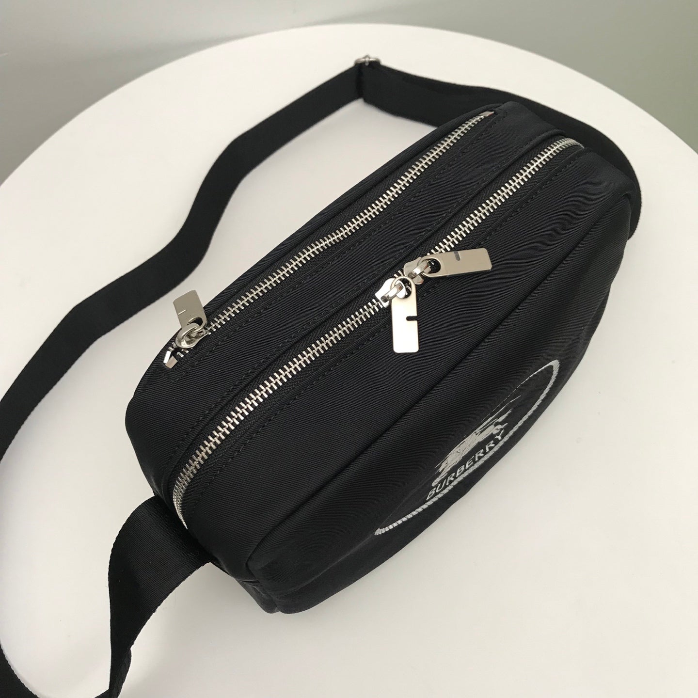 Classic Black Burberry Messenger Bag With Equestrian Knight Logo And Adjustable Strap Style No.265