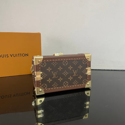 Exquisite Louis Vuitton Handbag with Iconic Monogram and Luxe Details