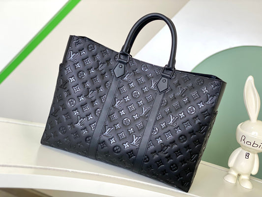 Elegant Louis Vuitton Black Embossed Leather Tote Bag for Timeless Luxury Style M47059