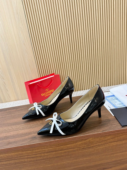 Valentino Women's Pointed Toe Bow High Heels Luxury Patent Leather Pumps