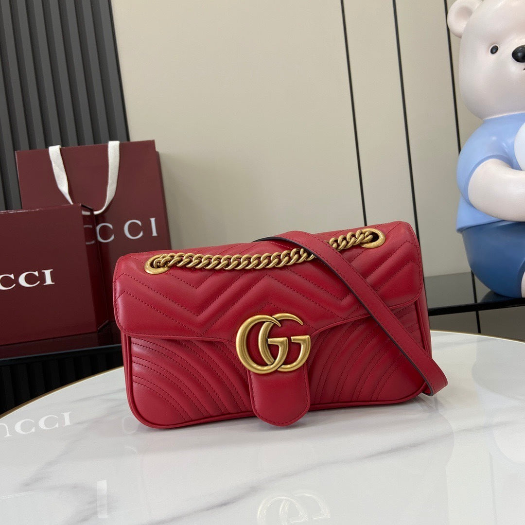 Gucci Black Matelassé Leather Shoulder Bag With Gold - Tone Double G Hardware And Chain Strap 443497
