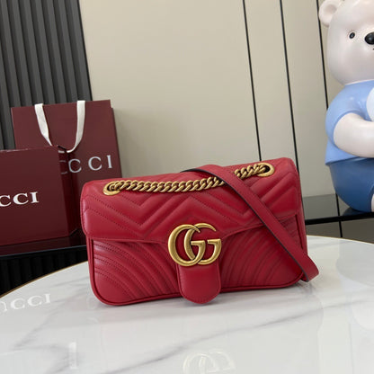Gucci Black Matelassé Leather Shoulder Bag With Gold - Tone Double G Hardware And Chain Strap 443497