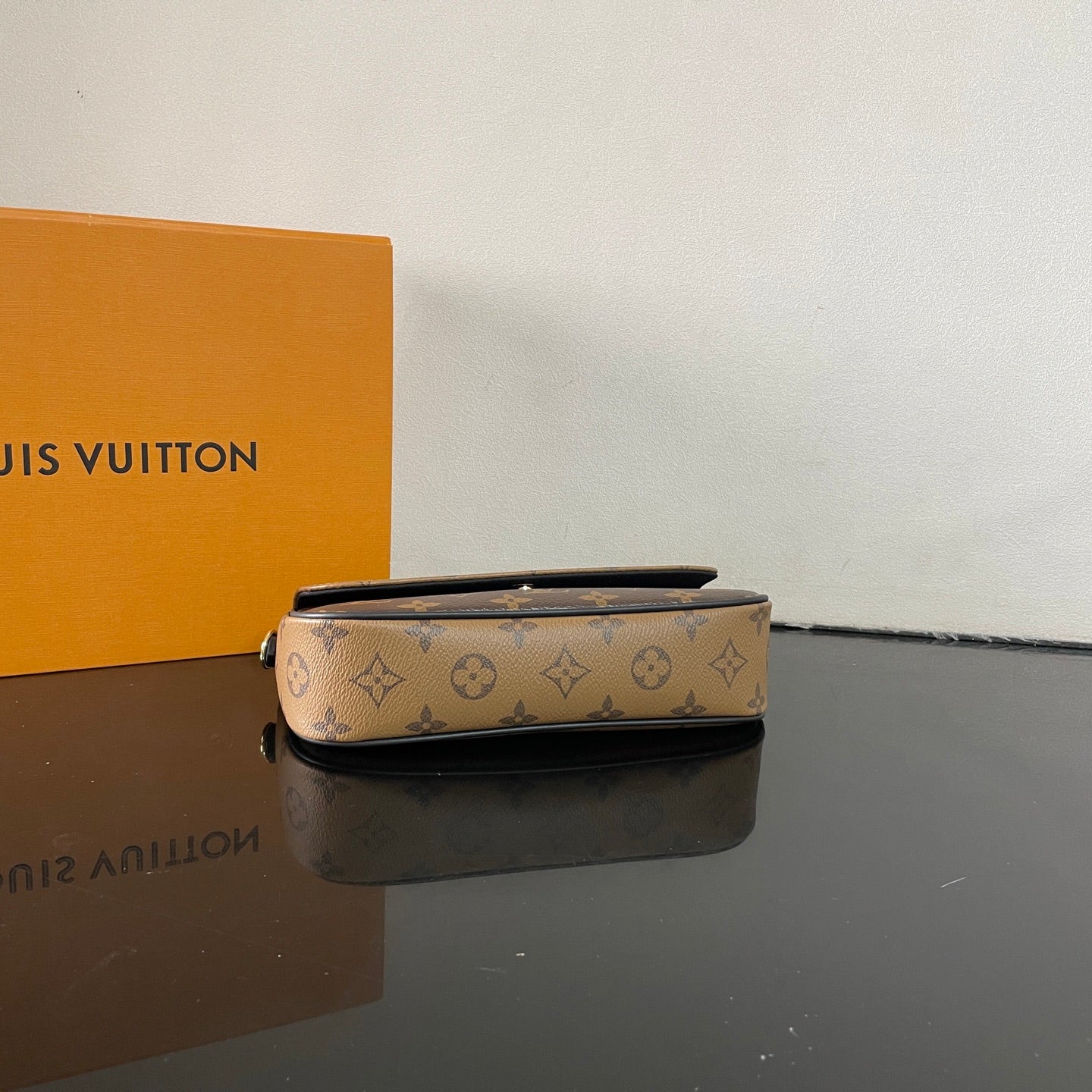 Louis Vuitton Wallet On Chain Ivy Bag Iconic Monogram Design Luxury Crossbody Accessory