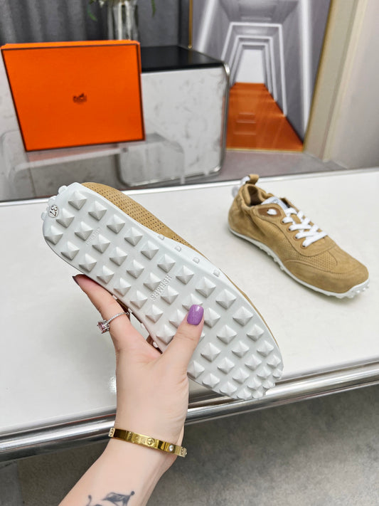 Hermès Unisex Beige Suede Sneakers For Luxury Casual Comfort