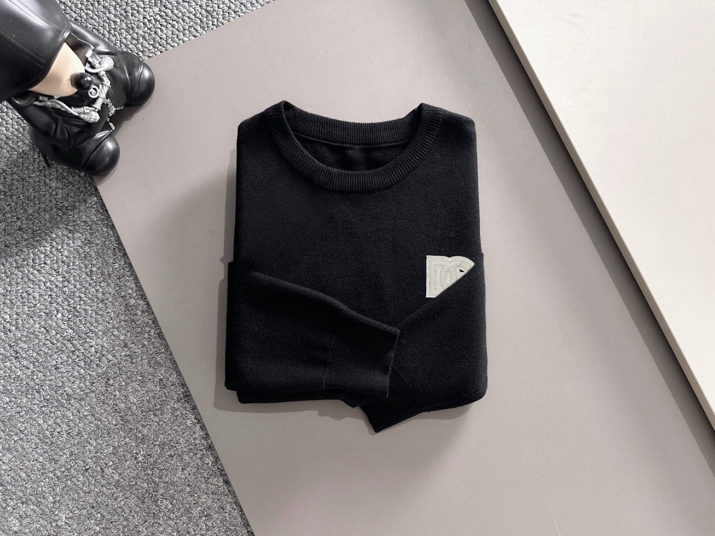 Dolce & Gabbana Men's Black Crew Neck Knitted Sweater With Logo