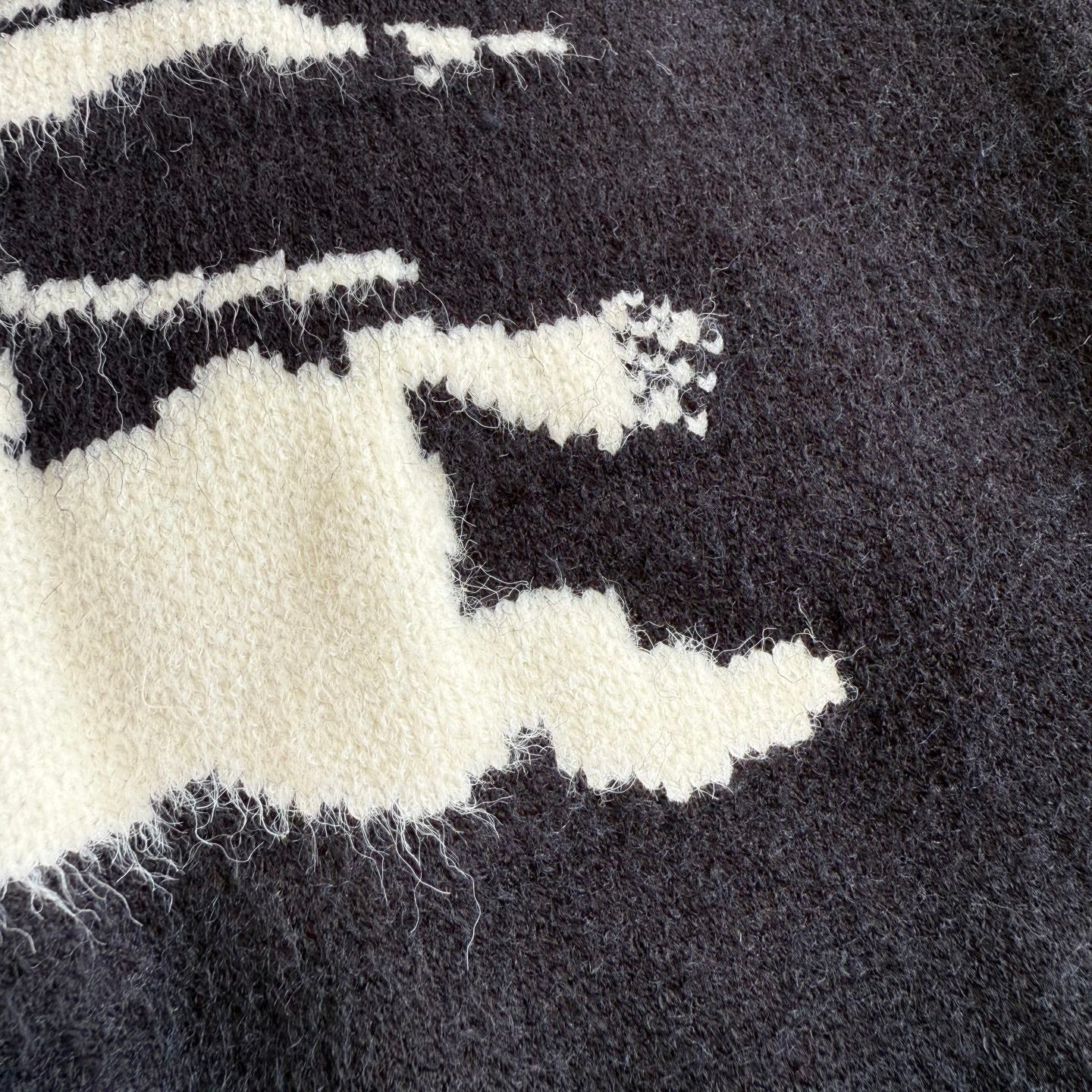 Burberry Men's Dark Grey Crew Neck Knitted Sweater With Equestrian Logo